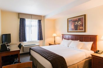 hotel-st-bernard-quebec-new-york-border-rooms